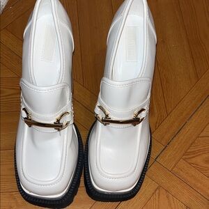Forever 21 Elegant White Loafers with Gold Accent